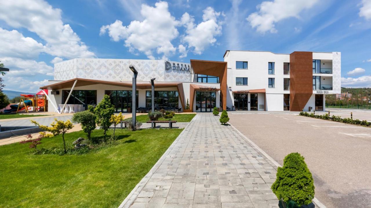 Hotel Dijana Пирот Екстериор снимка