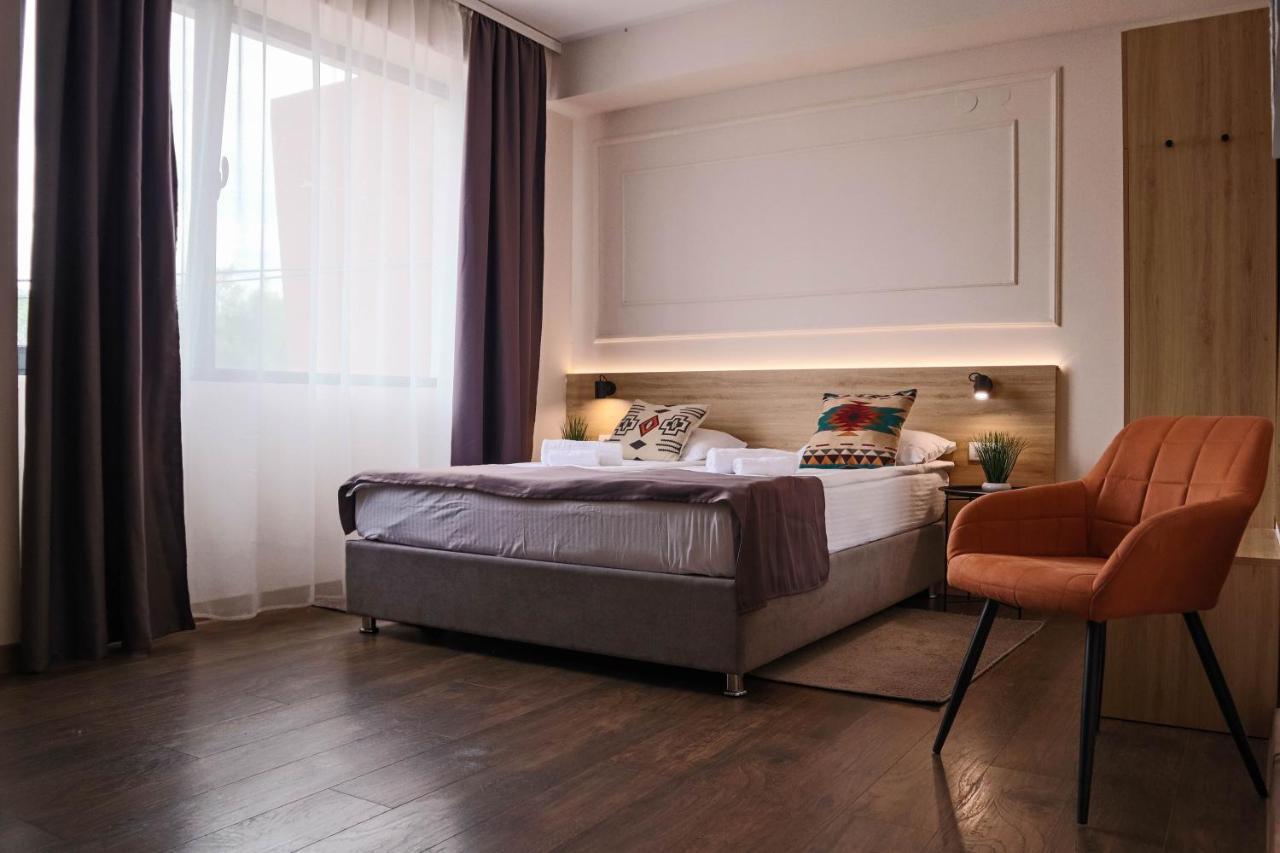 Hotel Dijana Пирот Екстериор снимка