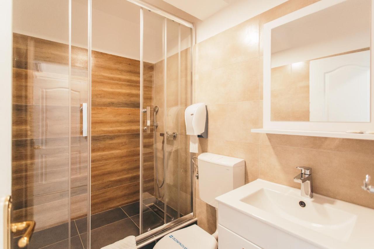 Hotel Dijana Пирот Екстериор снимка
