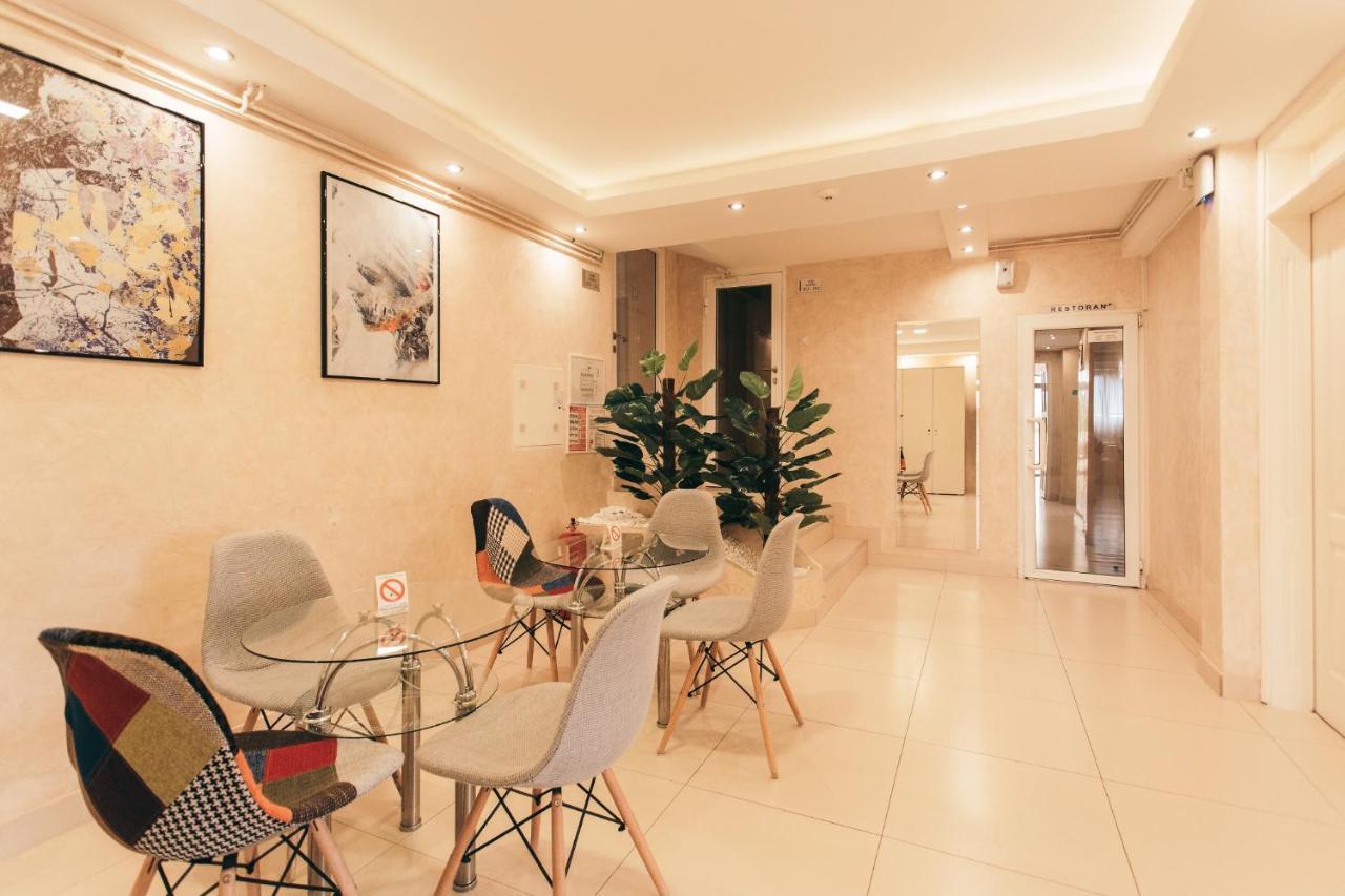 Hotel Dijana Пирот Екстериор снимка